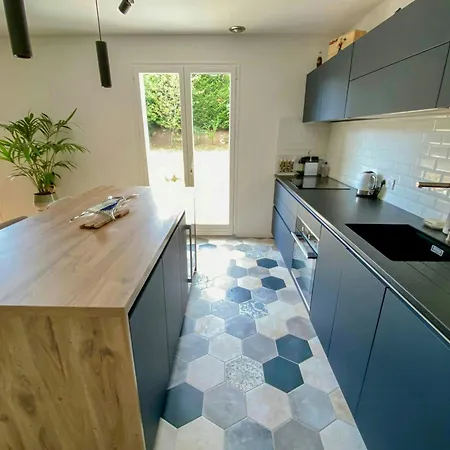 Renovated House In Near Chantilly Nyaraló *