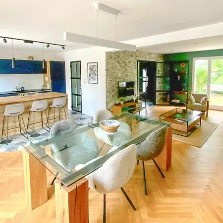 Renovated House In Near Chantilly Nyaraló